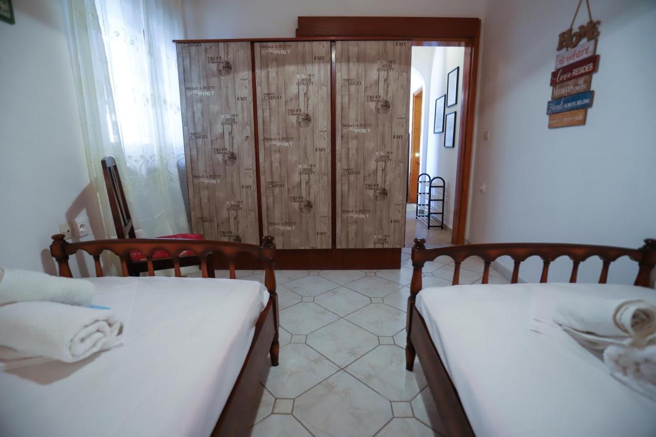 Family House At Corfu Town 아파트 외부 사진